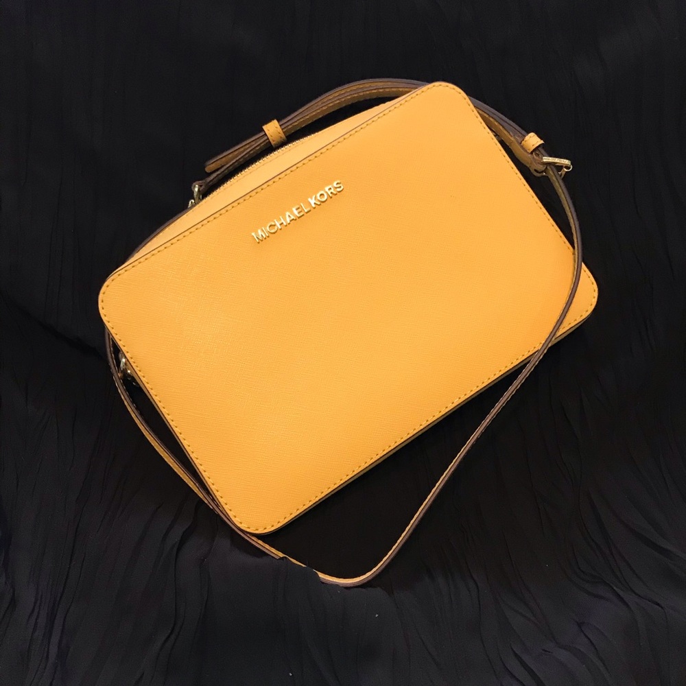 Michael Kors Jet Set in Sunshine Crossbody Bag